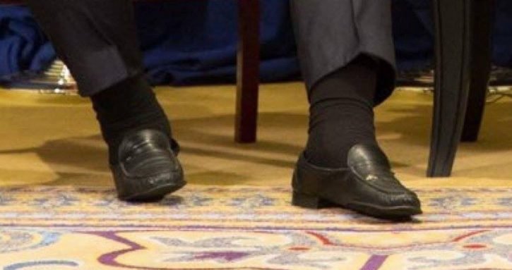 "Скоро сдохнет": Признак скорой смерти Порошенко обнаружен на фото встречи с Трампом "Скоро сдохнет": Признак скорой смерти Порошенко обнаружен на фото встречи с Трампом