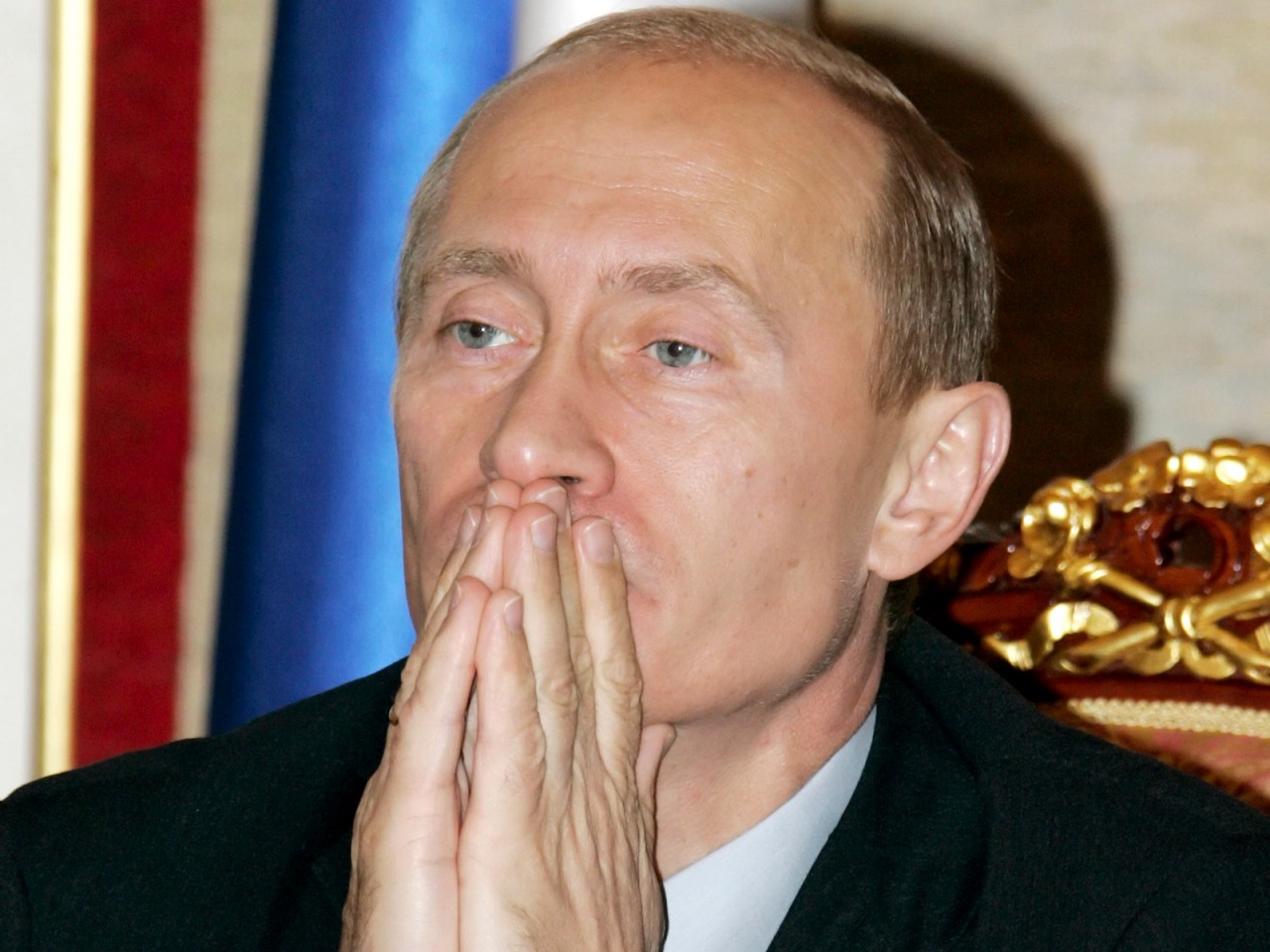 Путин Владимир Владимирович плачет
