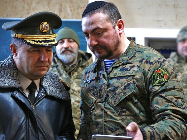 Передвижение российских войск у границы вызвало панические настроения в Генштабе Украины. Передвижение российских войск у границы вызвало панические настроения в Генштабе Украины.