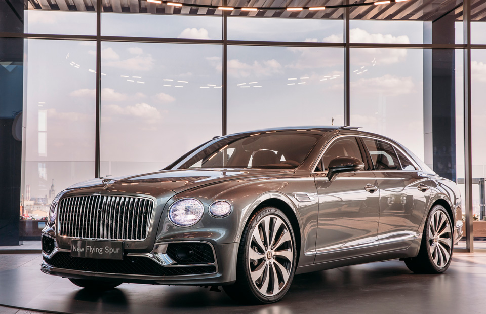 Как прошла презентация Bentley Flying Spur в центре Москвы