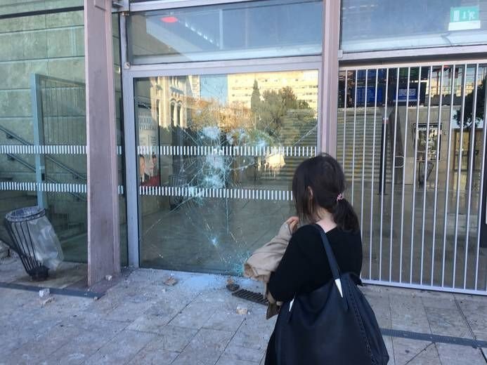 Протесты школьников и студентов в Марселе Протесты школьников и студентов в Марселе