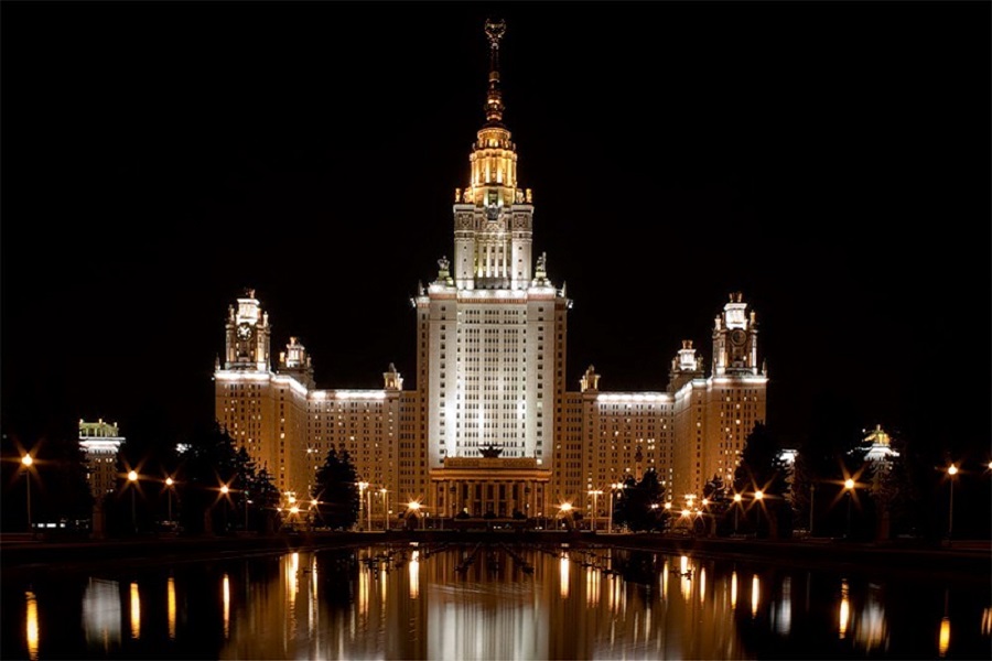 Сталинская «реновация» Москвы в 40-50-х гг Сталинская «реновация» Москвы в 40-50-х гг