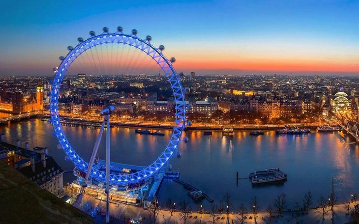Лондонский Глаз. 10 Чудес Лондона. Фотографии красивых мест Лондона. Фото с сайта NewPix.ru
