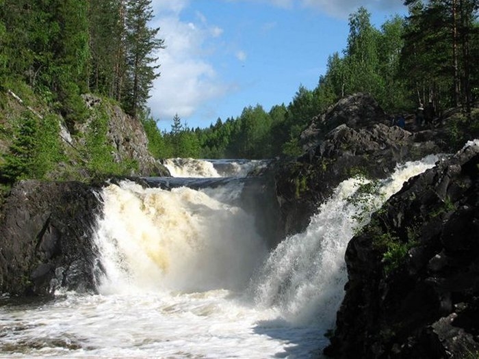 Водопад Кивач в Карелии