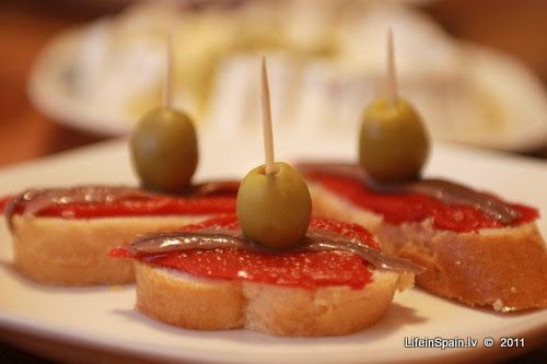 Закусочный стол по-баскски