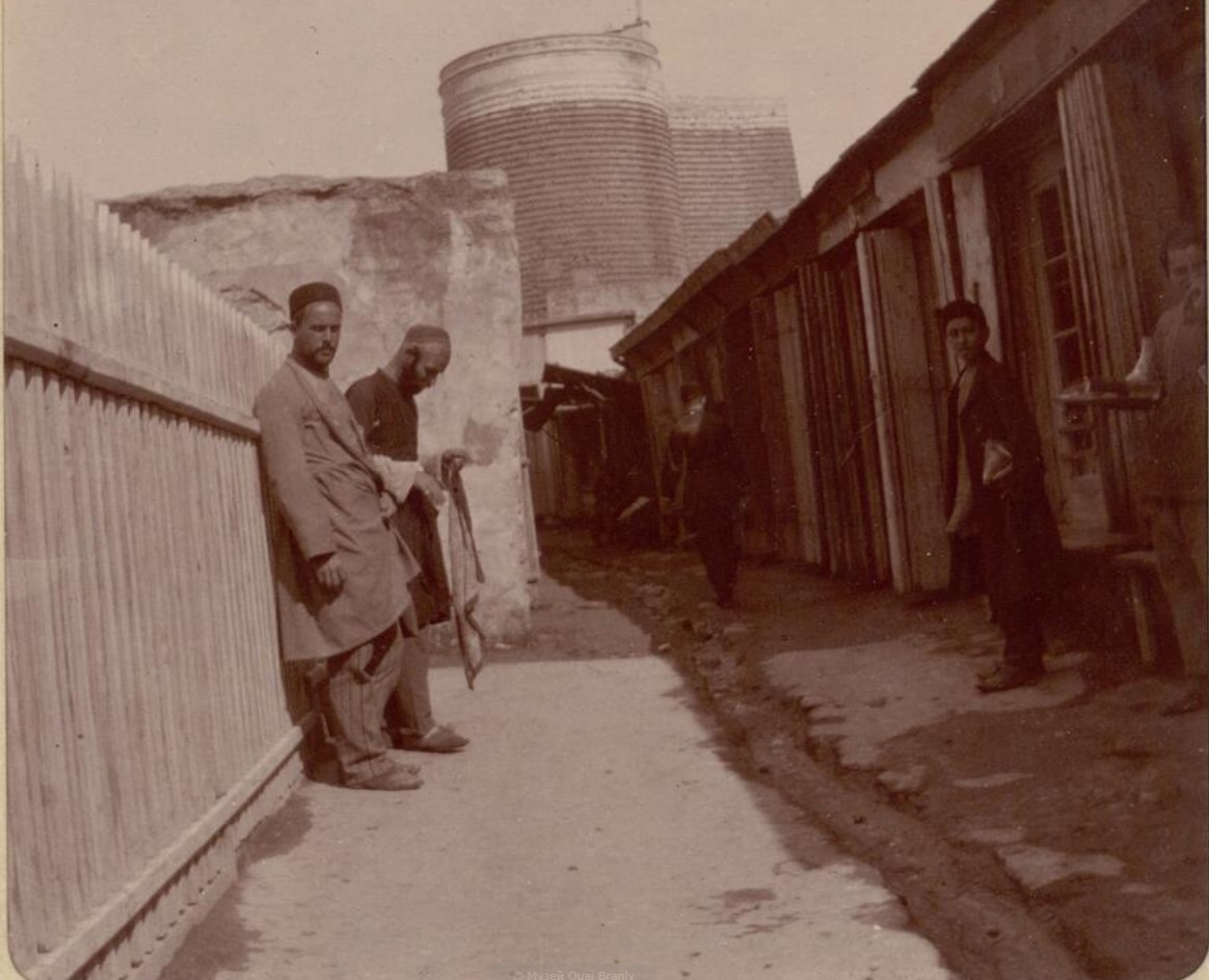 15. Баку. Вход на базар 15. Баку. Вход на базар