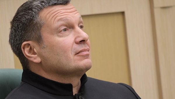 Журналист, теле- и радиоведущий Владимир Соловьев на заседании Совета Федерации РФ. 28 марта 2018 Журналист, теле- и радиоведущий Владимир Соловьев на заседании Совета Федерации РФ. 28 марта 2018