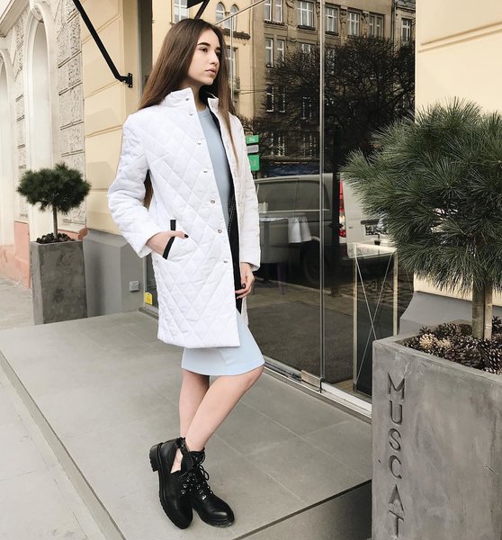 instagram.com/thelace_brand/