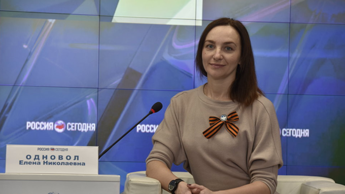 Чужих на праздник не зовут. Почему крымскую элиту оттеснили от Крымского моста? Чужих на праздник не зовут. Почему крымскую элиту оттеснили от Крымского моста?