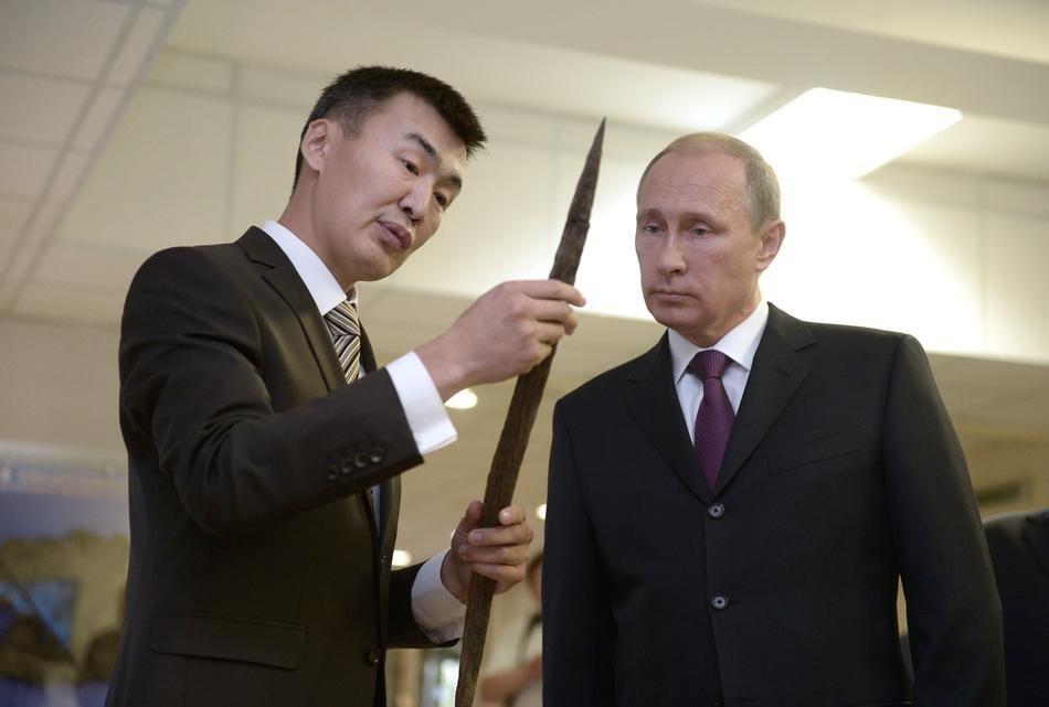 Как Владимир Путин смотрит на вещи PutinLookingAt01 Как Владимир Путин смотрит на вещи
