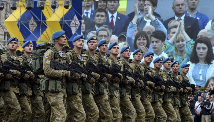 В украинской армии заменят традиционное приветствие бандеровским лозунгом Украина, Лозунг, Бандера, Воинское приветствие, Националисты, Украинская армия