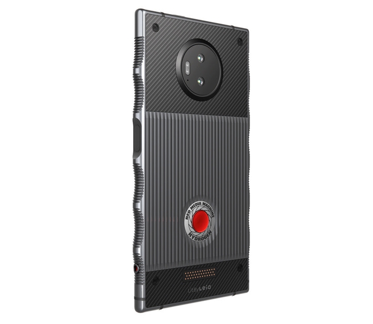 Смартфон RED Hydrogen One с голографическим экраном выйдет осенью Смартфон RED Hydrogen One с голографическим экраном выйдет осенью
