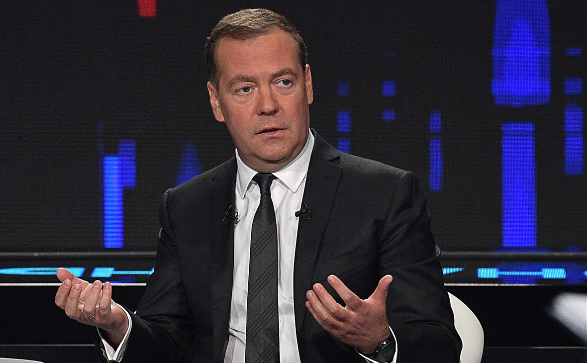 Медведев распорядился отказаться от советских норм к 2020-му году. Дикий капитализм уже на пороге?