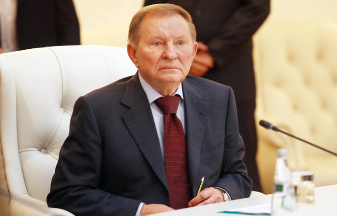 Кучма переобулся: Европа поставила Украину на колени и Киев "ходит с протянутой рукой по миру" Кучма переобулся: Европа поставила Украину на колени и Киев "ходит с протянутой рукой по миру"