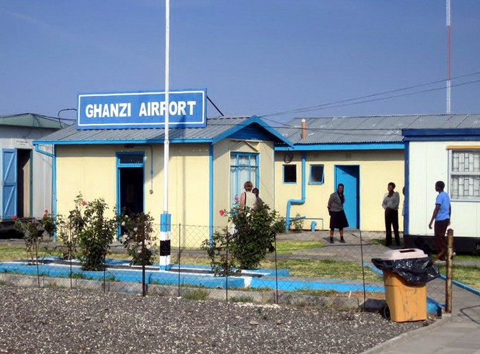 Предельно простой терминал аэропорта Ганзи в Ботсване