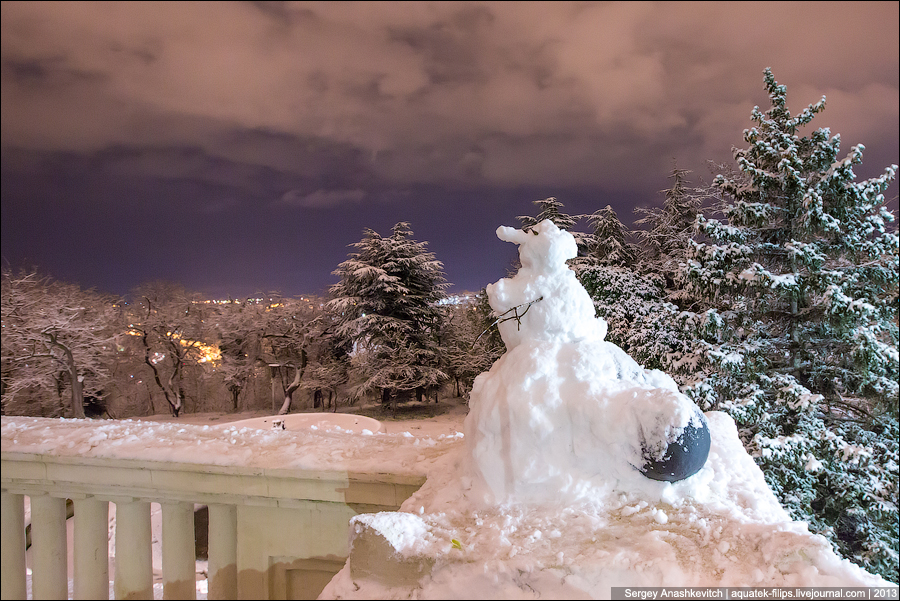 Ночной Севастополь под снежным одеялом