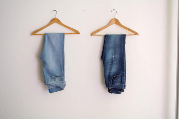 Почему в холода нельзя носить колготки под джинсами
