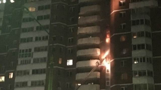 В Екатеринбурге около 100 человек эвакуировали при пожаре в 16-этажном жилом доме