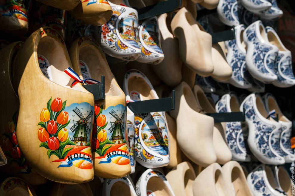 klomp - dutch clogs made of poplar wood, traditional shoes with colorful paintings.