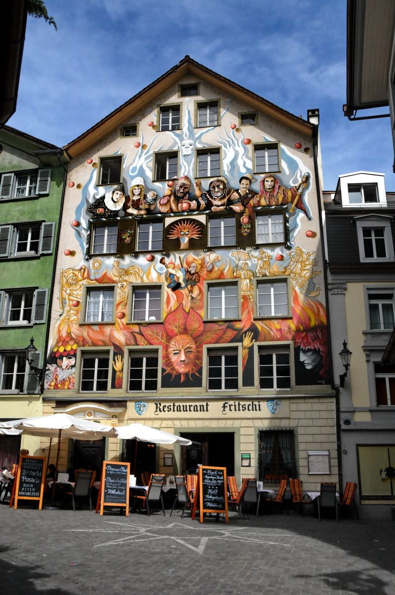 ��������� ���� Trompe-Loeil (27 ����)