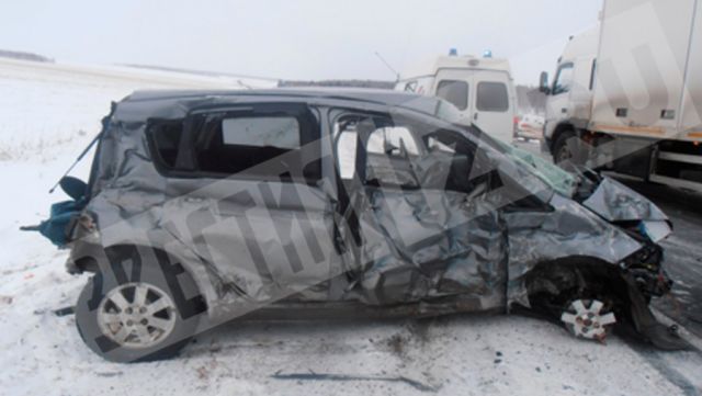 Пострадавшие в аварии в Иркутской области школьники доставлены в клинику вертолетом