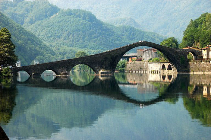 Мост Ponte Del Diavolo, Италия.