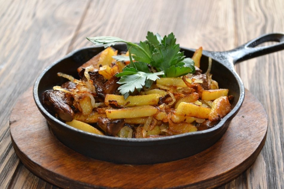 Картошка с лисичками — необычайно вкусное блюдо