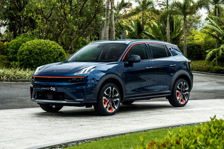 Новый Lynk & Co 06 стал самым компактным кроссовером марки