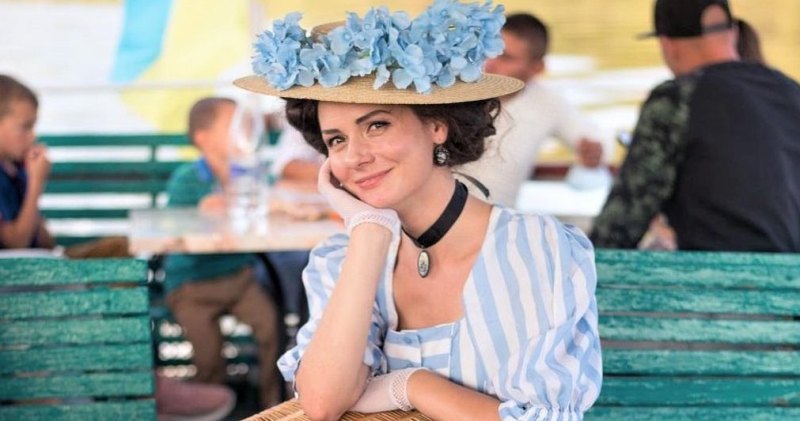 «Леди винтаж» из Винницы: девушка выбрала для себя повседневный викторианский стиль