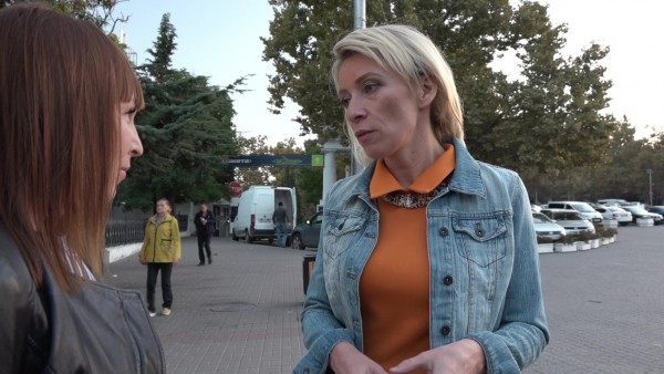 Эксклюзив: 4 вопроса от «ИНФОРМЕРа» Марии Захаровой (ВИДЕО) Эксклюзив: 4 вопроса от «ИНФОРМЕРа» Марии Захаровой (ВИДЕО)