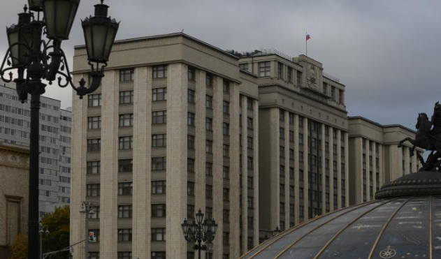 Депутаты Госдумы снизили себе штрафы за прогулы