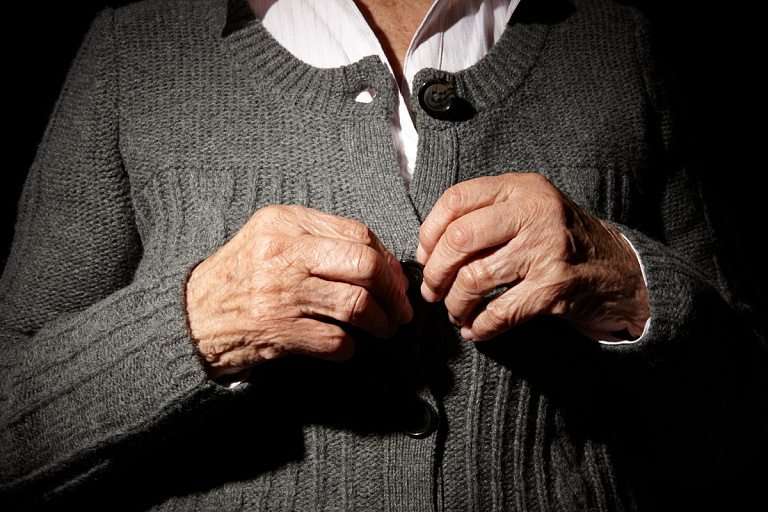 Врач перечислила несколько ранних симптомов деменции