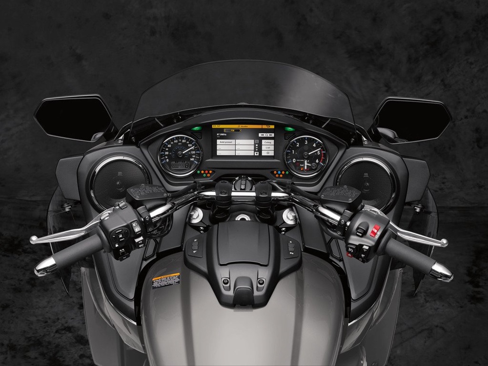 Новый круизер Yamaha Star Venture 2018