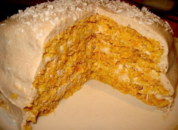 Легкий йогуртовый торт с морковью и курагой