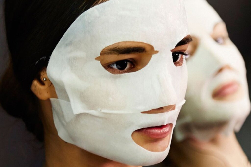 Тканевые маски для лица. 3 причины почему спрос на них падает