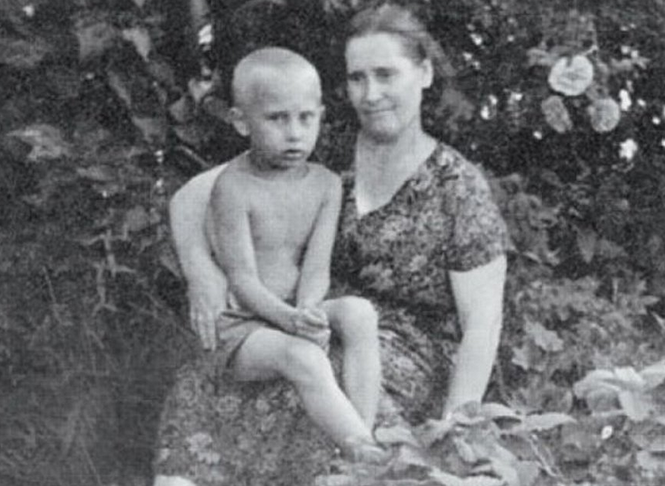 СССР. Наш Путин, его детство и юность в фотографиях СССР. Наш Путин, его детство и юность в фотографиях
