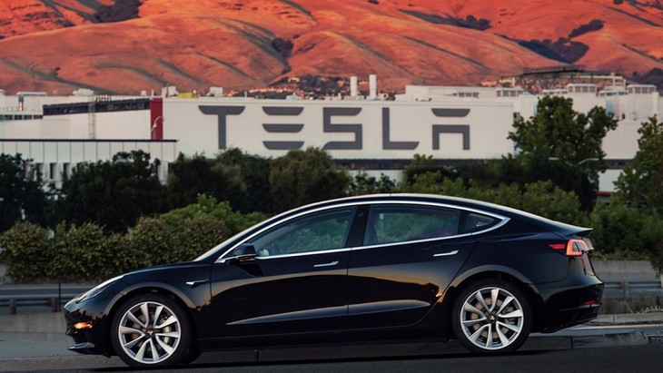 Tesla откроет в Китае завод на 500 тысяч автомобилей в год