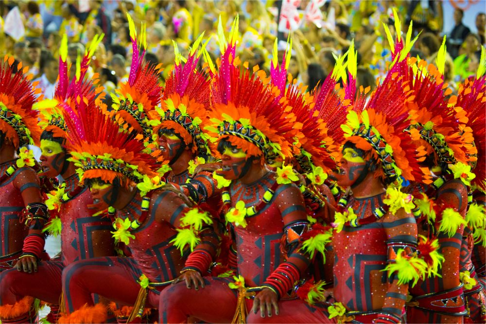 Карнавал в Рио-де-Жанейро http://travelcalendar.ru/wp-content/uploads/2015/08/Karnaval-v-Rio-de-ZHanejro_glav.jpg