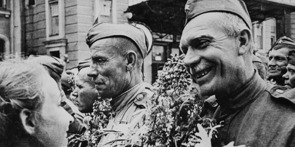 Ежегодная акция «Бессмертный полк» проходит в Москве онлайн