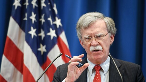 Источник фото: https://news.rambler.ru/politics/41101851-bolton-obvinil-rossiyu-v-narushenii-drsmd/