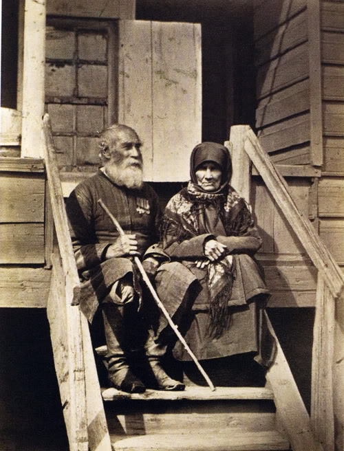29 Донской казак 73-х лет с женой. 1875-1876