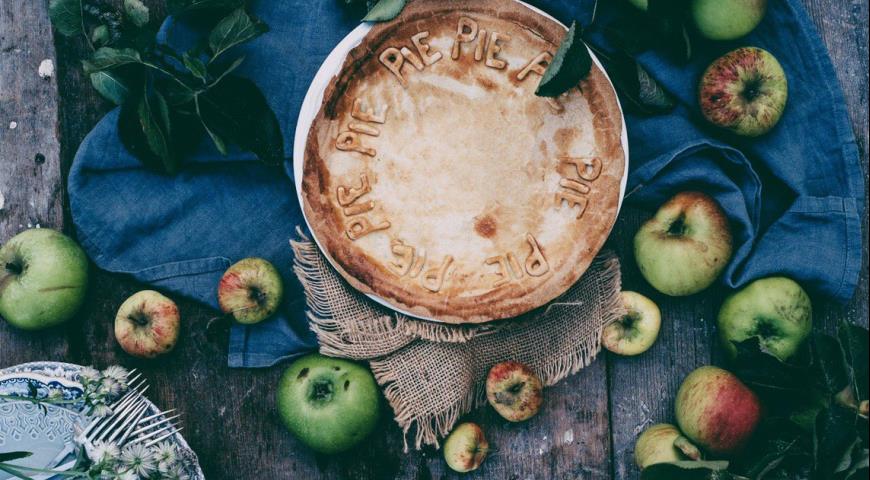 Яблочный пирог со специями от простуды 