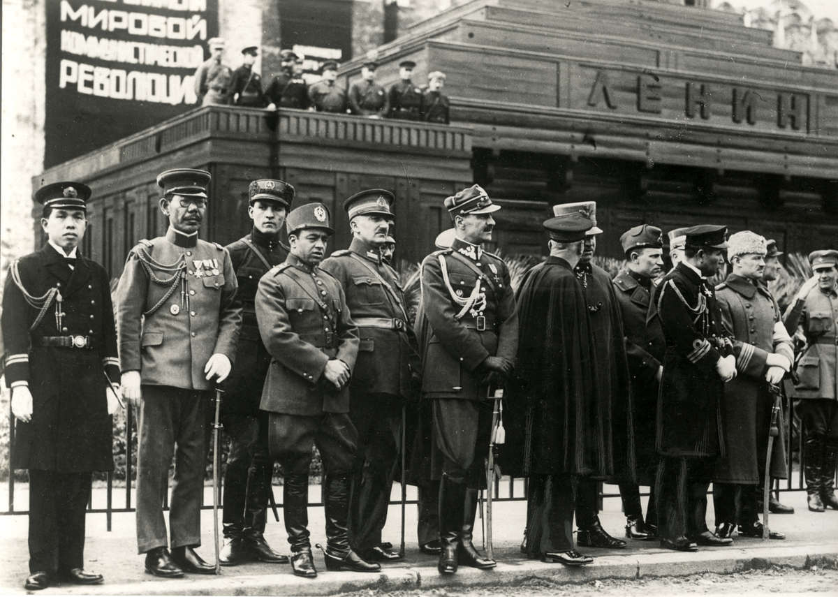 Жизнь Москвы 90 лет назад