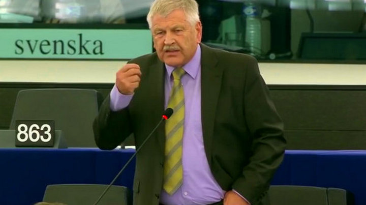 Заседание явно пошло не по плану: депутаты Европарламента массово требуют наладить отношения с Москвой Заседание явно пошло не по плану: депутаты Европарламента массово требуют наладить отношения с Москвой