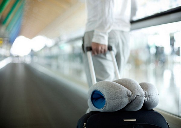 Ostrich PIllow – подушка для сна в любом месте Ostrich PIllow – подушка для сна в любом месте