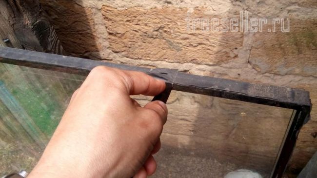 Столик из стеклопакета своими руками Столик из стеклопакета своими руками