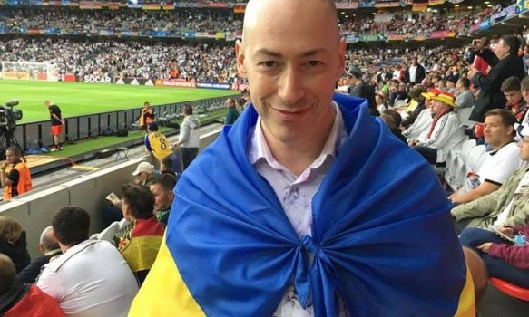 Гордон: Знакомые массово уезжают из Украины – надоело барахтаться в дерьме Гордон: Знакомые массово уезжают из Украины – надоело барахтаться в дерьме