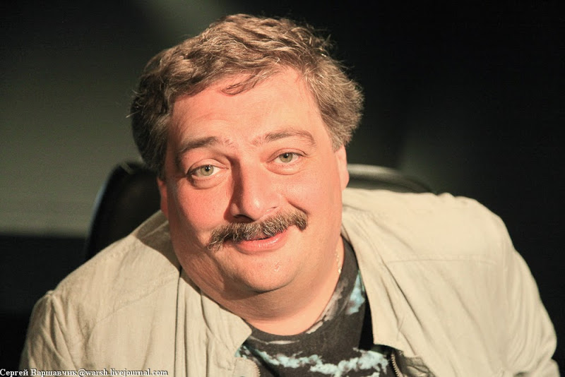 Дмитрий Быков: «Кроме того, что отхватили Крым и испортили жизнь на Донбассе, что вы сделали-то?» Дмитрий Быков: «Кроме того, что отхватили Крым и испортили жизнь на Донбассе, что вы сделали-то?»