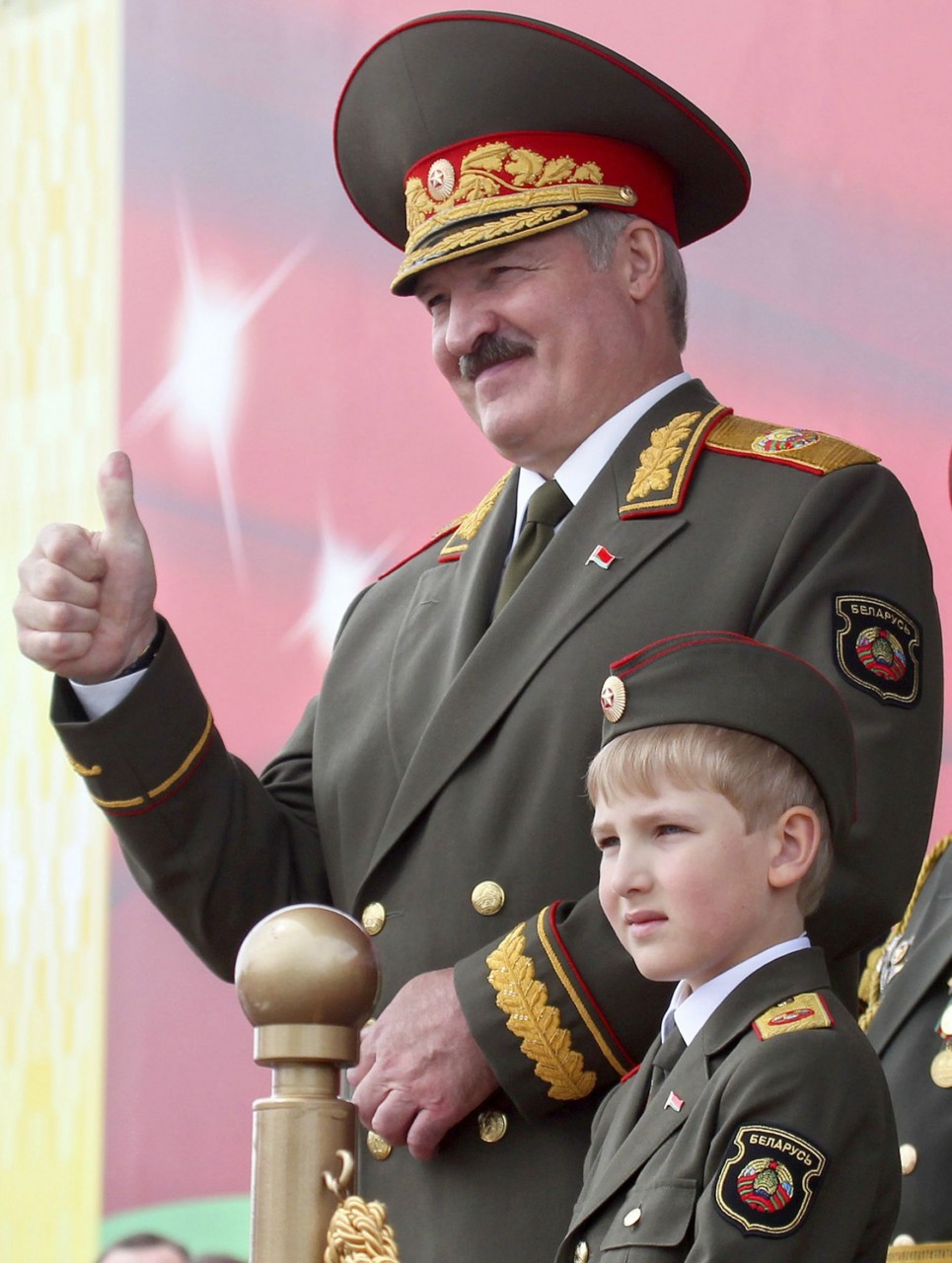 Маленький король Джоффри Бульбатеон. Возможно, он-то и возглавит когда-нибудь Белоруссию Маленький король Джоффри Бульбатеон. Возможно, он-то и возглавит когда-нибудь Белоруссию
