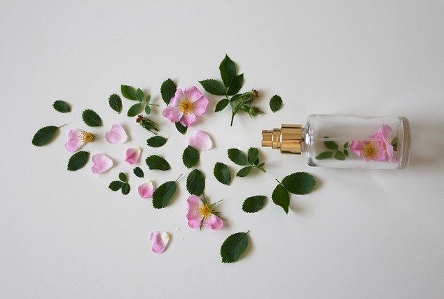 Финские парфюмеры создали духи из человеческого пота